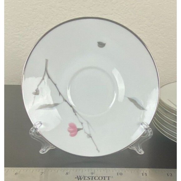 1 Rosenthal Continental Japanese Quince Platinum Demitasse Footed Cup and Saucer - Picture 5 of 6